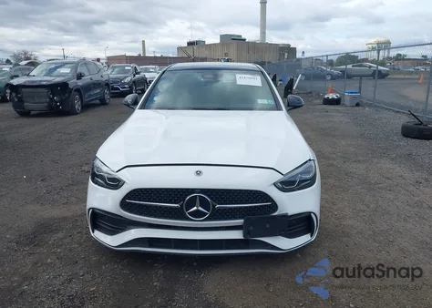 2023 Mercedes-Benz C 300 4Matic z USA, uszkodzony, nr VIN W1KAF4HB9PR154265